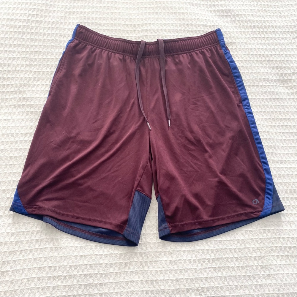 GAP Men's Burgundy and Blue active Shorts large